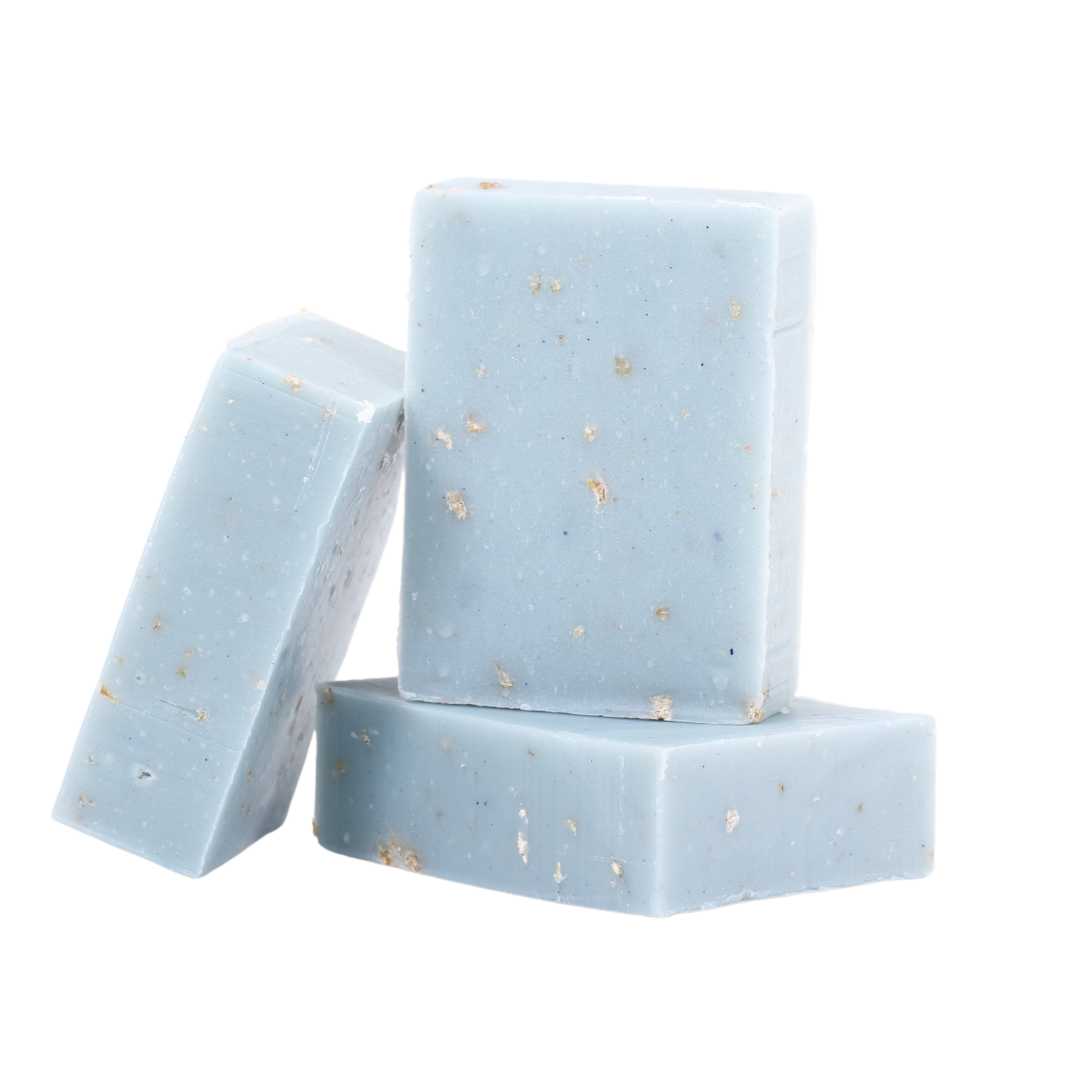 Good Soul Shop's Snowflake soap is made with lavender and peppermint essential oils. Certified vegan and free of sulfates and silicones.